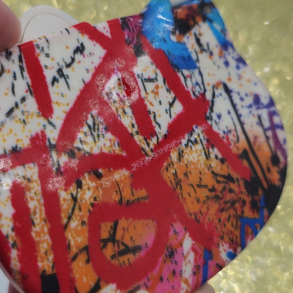 Sanrio Hello Kitty Graffiti Double Mirror Compact 2008 - Picture 4 of 5